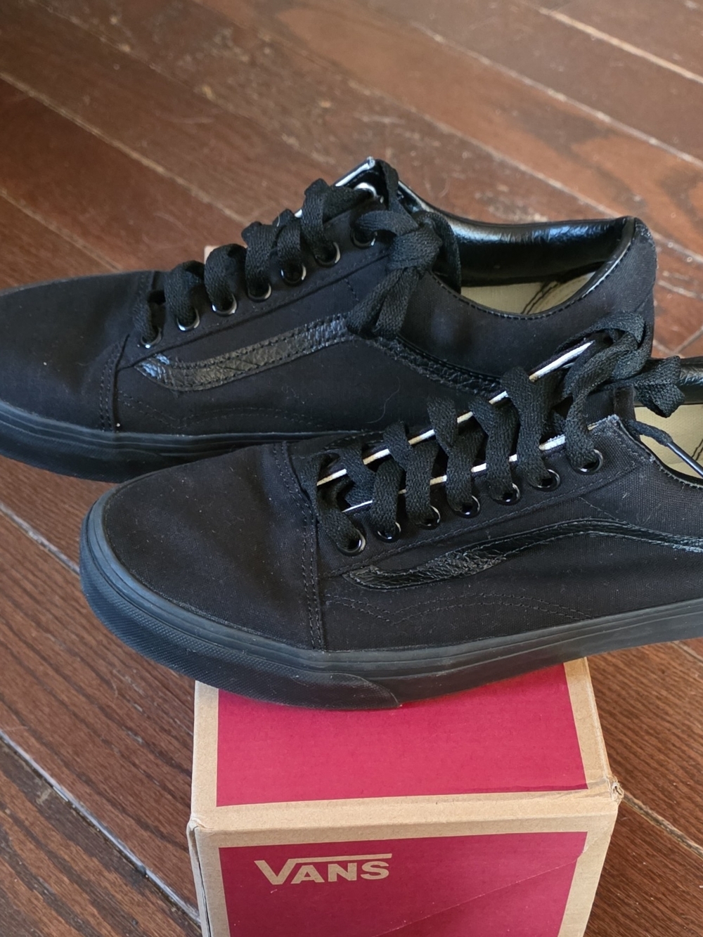 Vans Black Low-Top Women's Canvas Sneakers - Picture 3 of 4
